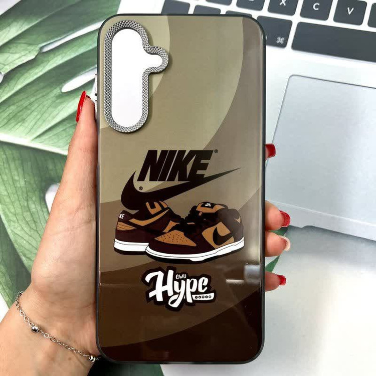 قاب گوشی carbon lens طرح کتونی nike مناسب گوشی شیاومی poco x3